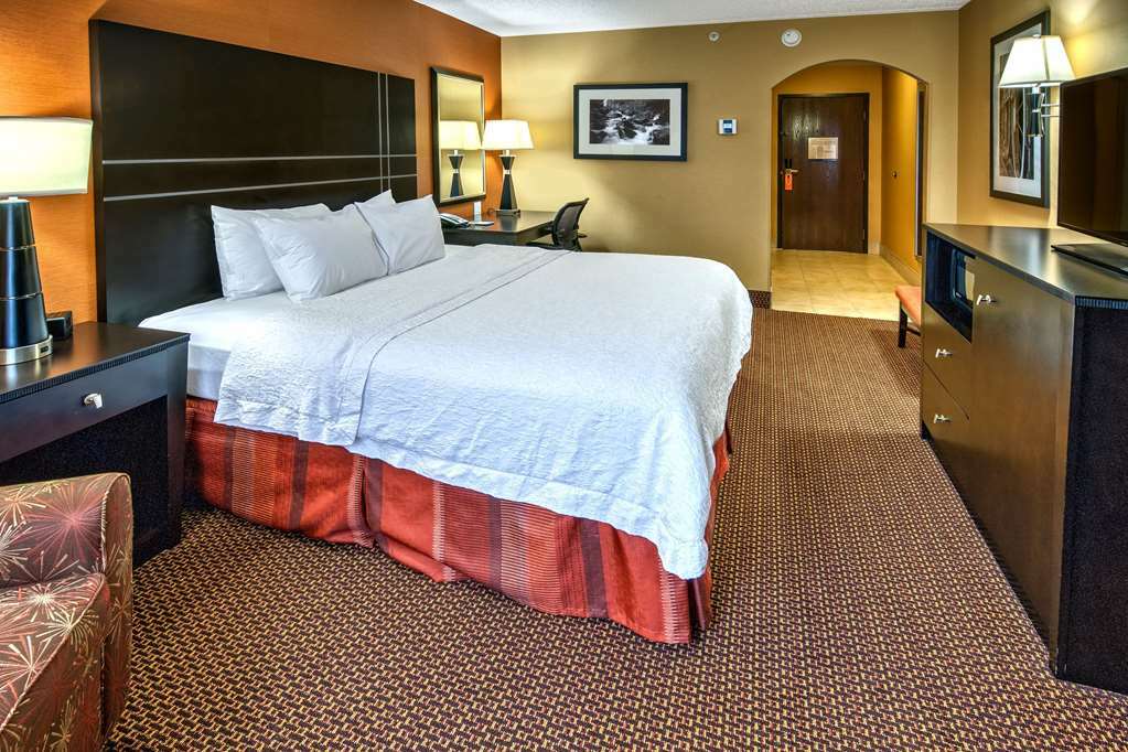 Hampton Inn Johnstown Geistown Номер фото