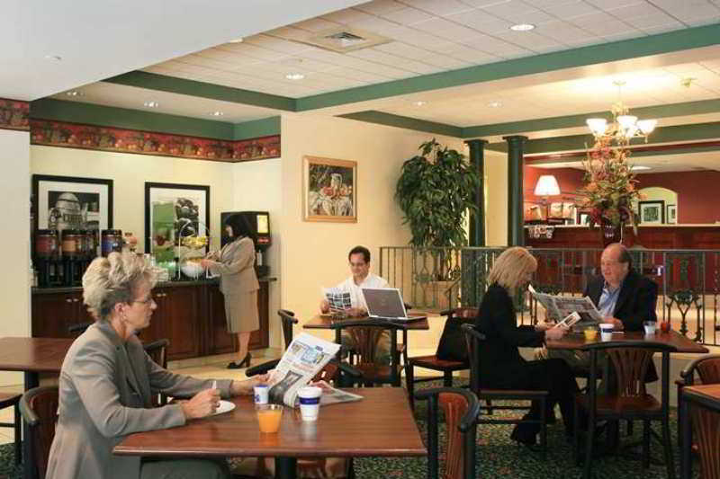 Hampton Inn Johnstown Geistown Ресторан фото